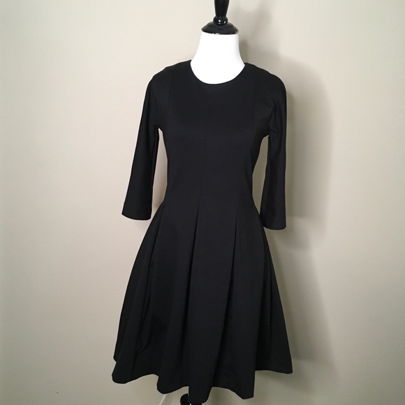 GAP Designed & Crafted Fit & Flare Dress - Picture 15 of 16